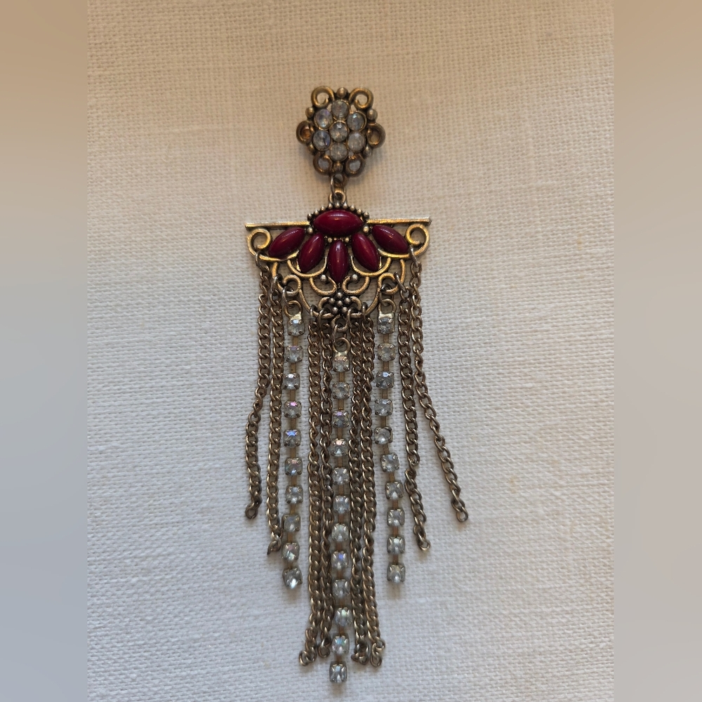 90s Gold Tone Metal Dangling Chains & Rhinestones Burgundy Enamel Brooch EUC